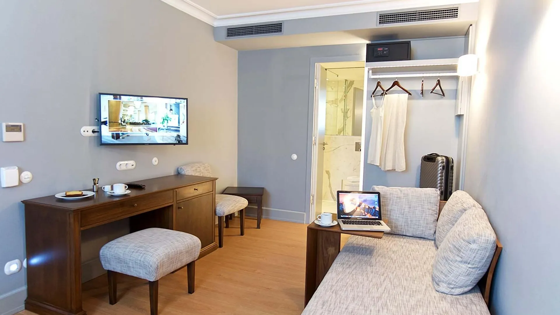 Aenos Hotel Argostoli  4*, Argostoli (Kefalonia)